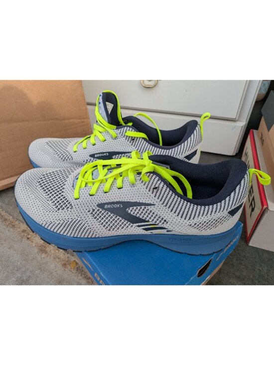 Brooks Revel 5 Mens Running Shoes size 10.5